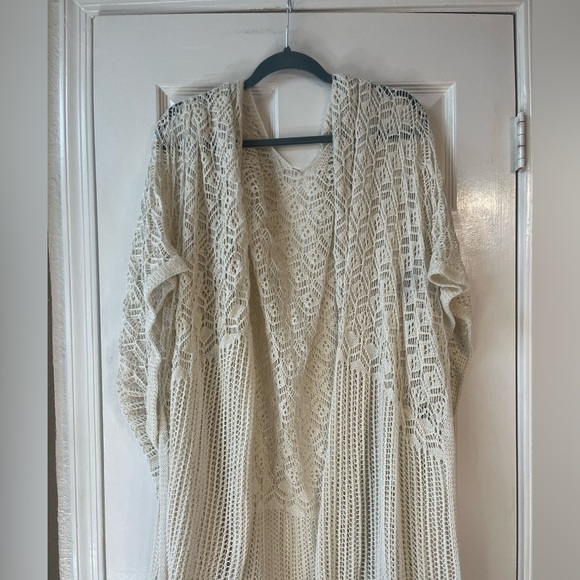 Cream Open-Knit Cover - Picture 2 of 5